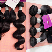 Lot de Cheveux Vietnamiens Remy en Gros, Mélange 4+1, avec Closure 4*4, Boucles Crépues, Couleur Naturelle, Double Trame Faite à la Machine pour Femmes Noires