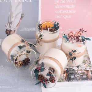 Bougie parfumée avec fleurs séchées, cire de soja, parfum floral, cadeau de mariage, forme cylindrique élégante, senteur végétale florale - Product Image 2