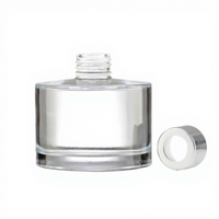 Flacon diffuseur de roseaux d'aromathérapie en verre de luxe 50ml de forme carrée ou ronde avec bouchon à vis pour usage parfumé