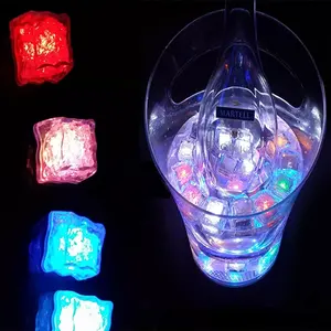 파티 바 LED 글로우 아이스 큐브 축제 여러 색상 조명 Led 아이스 큐브