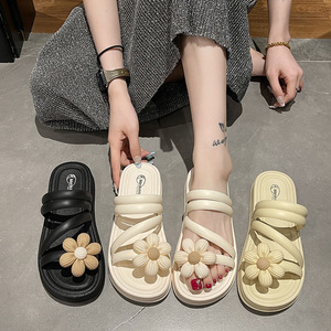 2024 Women's Flat <strong>Sandals</strong> Thick Sole Anti-Slip Summer Fairy Style Dual-Wear Slippers Leisure Wholesale Roman Flower <strong>Sandals</strong>