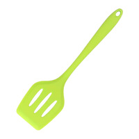 Spatule à fentes en silicone de qualité alimentaire, semi-transparente, monobloc, design tout-en-un, antiadhésive, antidérapante, résistante à la chaleur, sûre