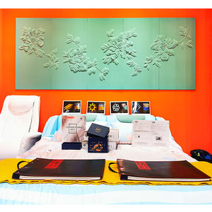 ورق حائط ثلاثي الأبعاد حديث مقاوم للماء مقاوم للرطوبة مقاوم للرطوبة لغرفة النوم والكلاسيكية من كلوريد البولي فينيل ذاتي اللصق للمنزل - Product Image 1