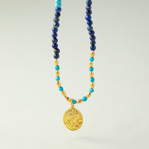 Colgante en relieve de latón de alta calidad, collar con cuentas de lapislázuli turquesa, joyería Bohemia hecha a mano para mujeres y hombres - Product Image 2