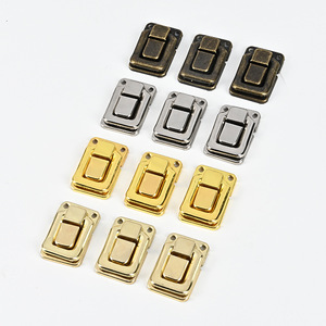 Unified Industry Medium Sized Taiping Buckle Iron Classic Style For Bags Handbags Gift Boxes Luggage Hardware Accessories - Product Image 1