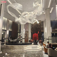 Plafond en ruban blanc contemporain Éclairage de luxe Grand lustre moderne en verre Économie d'énergie Éclairage intérieur à intensité variable pour hôtel