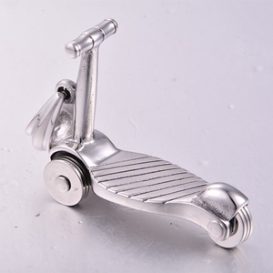 Collar con Colgante de Acero Inoxidable 316 para Hombre, Diseño Deportivo de Scooter Pequeño, Estilo Moda Automotriz, de Bijoux Fantaisie - Product Image 5