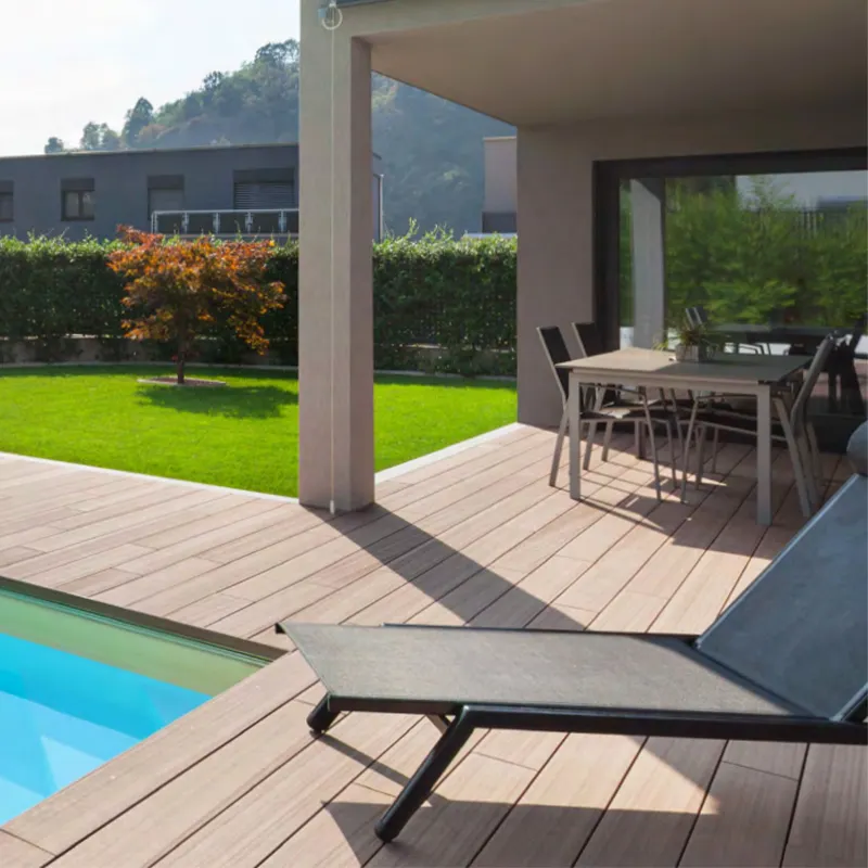 Résistant aux intempéries 138*23 imperméable à l'eau longue durée bois plastique terrasse composite planches plancher pour patio extérieur/