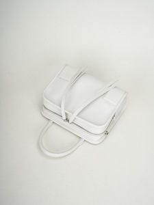 Sac Boston en cuir véritable blanc personnalisé, sac fourre-tout minimaliste à poignée supérieure, sac bandoulière, sac à main élégant personnalisé pour le quotidien avec fermeture éclair - Product Image 3