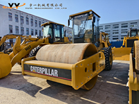Compacteur à rouleaux vibrants à tambour unique Caterpillar CAT CS-683E d'occasion, moteur diesel 129 kW, pompe incluse, modèle 2020, bon état