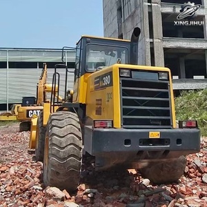 Chargeuse sur pneus Komatsu 380 d'occasion, 16 tonnes, godet de 3 m³, marque japonaise d'origine, matériel de construction d'occasion, faible nombre d'heures, bon état - Product Image 5