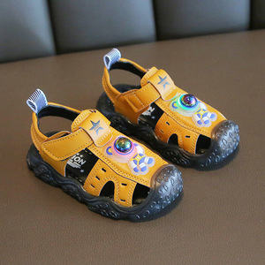 Sandales LED pour enfants, chaussures de plage d'été, sandales LED pour enfants pieds nus, sandales lumineuses pour enfants, sandales lumineuses pour garçons - Product Image 5