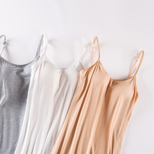 Camicia <span class=keywords><strong>da</strong></span> <span class=keywords><strong>notte</strong></span> estiva <span class=keywords><strong>da</strong></span> <span class=keywords><strong>donna</strong></span> in modal, senza maniche, girocollo, con imbottitura sul petto, pigiama monopezzo con reggiseno integrato, lunghezza media, <span class=keywords><strong>taglie</strong></span> <span class=keywords><strong>forti</strong></span> - Product Image 2