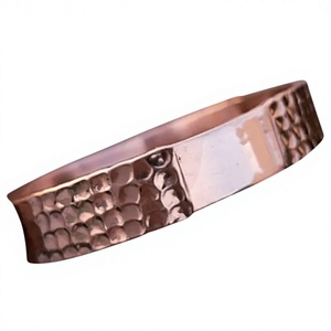 Brazalete de Cobre Martillado a Mano con Textura Agrietada, Pulsera Cerrada de Metal Puro Sólido, Joyería Ayurvédica para Terapia de Salud - Product Image 1