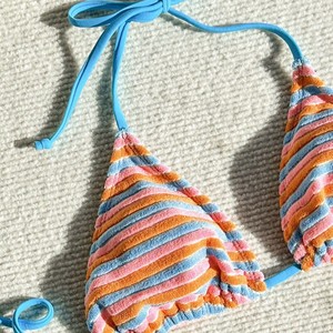 Ensemble de bikini à lacets rayés en jacquard pour femmes, maillot de bain deux pièces croisé à col licou pour la natation et les sports nautiques, bleu lac - Product Image 3