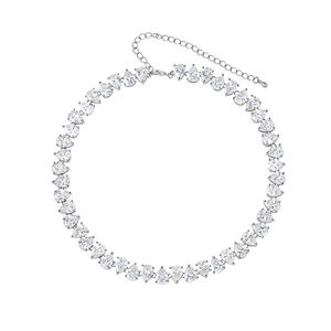 Collana Choker a Goccia di Alta Qualità con Zirconia Cubica Taglio a Pera Scintillante per Feste, Balli, Concorsi e Matrimoni - Product Image 3