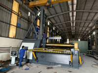 Machine de cintrage de tôles hydraulique à quatre rouleaux CNC automatique W12-12x3000 pour le cintrage en une seule opération de tôles en acier au carbone et inoxydable