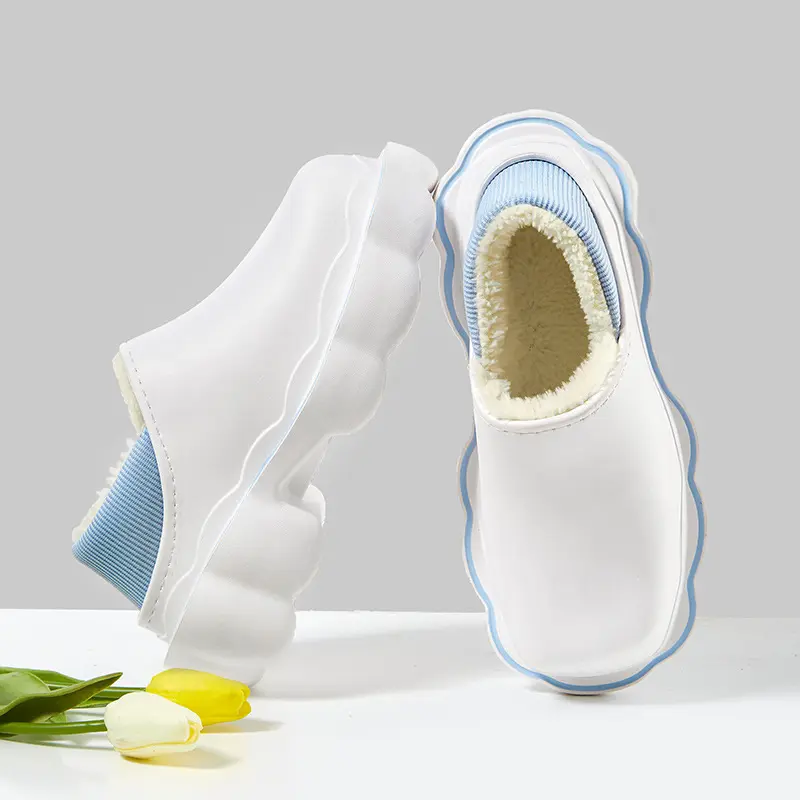 2023 Winter Slippers Warm Thick Bottom Shoes Sports Women White Fashion Slippers Anti-slip Plush Slides