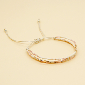Bracelet Multicouche Triple Rang de Perles Miyuki, Bijou Minimaliste Délicat, Bracelet Tendance pour Femme, Accessoire - Product Image 4