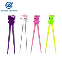 Palillos de plástico de animales de dibujos animados para niños, lindo diseño de oso Panda para aprendizaje elemental, palitos de comida para entrenamiento de electrodomésticos