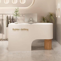 Kainice Mobilier de bureau moderne personnalisé Bureau de réception en bois courbé Comptoir de vente au détail pour magasins Comptoirs de caisse