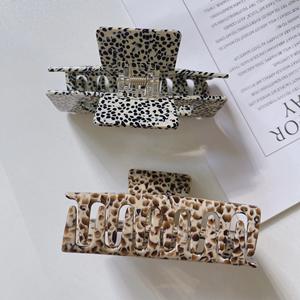 Qianjinカスタムロゴハイエンドヘアクリップ中空長方形アセテート韓国風サメスタイル10.5cm髪爪 - Product Image 4