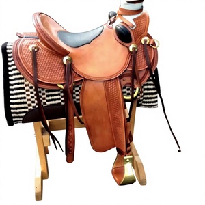 Silla de Montar para Caballo de Cuero Duradero con Grabado Personalizado BS International, Acolchado Verde, Diseños Personalizables OEM ODM, Sostenible - Product Image 6
