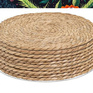 Sous-plat rond décoratif isolant en polyester tissé 100% pour mariage, motif végétal moderne - Product Image 3