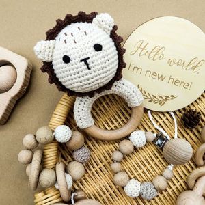 Venta al por mayor recién nacido regalo Set embalaje personalizado madera bebé juguetes ganchillo mordedor anillo - Product Image 5