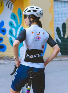 MONTON 2024夏のカスタムロゴデザインクールな半袖サイクリングジャージーリラックスフィットロードバイク服女性チームクラブ