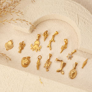 Colgante impermeable de concha de océano 18K PVD chapado en oro de acero inoxidable pulpo cangrejo collar de pez joyería para mujeres y hombres - Product Image 1