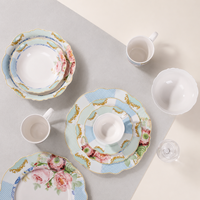 Ensembles de vaisselle fantaisie en céramique européenne New Bone China avec assiettes à roses, bols, tasses et soucoupes et tasse à café pour 12 personnes