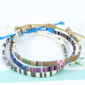 Pulsera tejida <span class=keywords><strong>de</strong></span> <span class=keywords><strong>tela</strong></span> <span class=keywords><strong>de</strong></span> lino y algodón colorida <span class=keywords><strong>de</strong></span> estilo bohemio ecológica al por mayor - Product Image 3