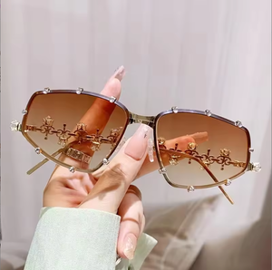 Nouveautés 2026 – Lunettes de soleil Y2K à monture métallique pour femme, avec logo personnalisé, diamants ajourés, design de créateur, protection UV400 - Product Image 3