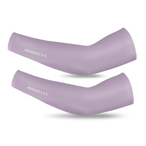 Manicotti Estivi in Seta Ghiacciata per Protezione Solare, Copribraccia Traspiranti e Rinfrescanti con Protezione UV per Ciclismo, Basket, Pesca, Viaggi - Product Image 5