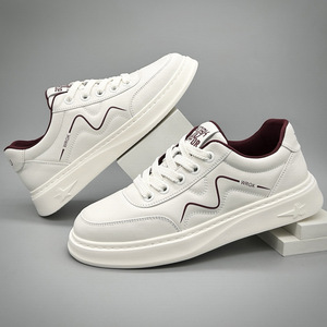 New men's leather <b>shoes</b>, trendy and versatile, with breathable <b>soft</b> leather upper and lightweight sole, perfect for casual wear. - Product Image 3