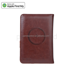 Il Tracker di copertura del passaporto Premium con trova il mio stile minimalista classico tecnologico contiene le carte necessarie per i viaggi e l'uso quotidiano - Product Image 6