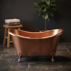 Baignoire ovale autoportante de luxe en cuivre à pieds de chaise, finition antique, pour usage domestique et hôtelier - Product Image 1