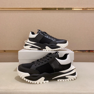 รองเท้าลำลองดีไซน์เนอร์สำหรับผู้ชาย สไตล์หรูหรา พื้นหนา แบบผูกเชือก ตาข่ายระบายอากาศ พื้นยางกันลื่น ใส่ได้ทุกฤดู พร้อมบริการดรอปชิปปิ้ง - Product Image 1