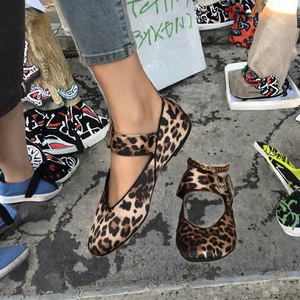 Chaussures plates tendance pour femmes pour le printemps et l'été, nouveau style léopard coréen, chaussures simples à bout carré, talon, grande taille, semelle en caoutchouc pour maman - Product Image 3