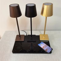 Lampe de table sans fil LED en aluminium de luxe avec USB et chargement sans fil Qi pris en charge pour la décoration de la maison du restaurant de l'hôtel