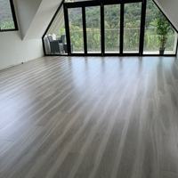 UK wasserdichte Holzmaserung 4mm 5mm 6mm 7mm 8mm PVC Click Lock Spc Lvt Gewerblicher Bodenbelag Vinyl Fischgräten boden Dielen fliesen