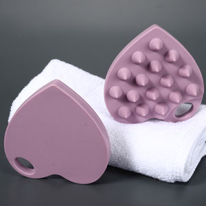 แปรงซิลิโคนสำหรับนวดหนังศีรษะทำให้<span class=keywords><strong>ผม</strong></span>เติบโต<span class=keywords><strong>แชมพู</strong></span>ที่ขัดหนังศีรษะเปียกแห้งใช้ได้กับผมทุกประเภทโลโก้ตามสั่ง - Product Image 3