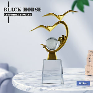 <span class=keywords><strong>Statuette</strong></span> de mouette personnalisée, oiseau volant, souvenir, articles cadeaux avec base en cristal transparent - Product Image 1