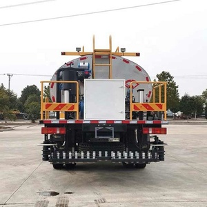 Camión Distribuidor de Asfalto HOWO de 12000L para Uso en Carreteras Municipales - Product Image 5