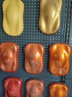 Modèle de voiture en acrylique avec peinture en aérosol effet brillant pour la finition, échantillon de peinture pour meubles, affichage de moules de voiture en plastique, exposition