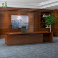 Bureau de direction moderne et écologique IULTRA avec armoire de rangement, matériau MFC, options personnalisables pour une utilisation en entreprise et à domicile