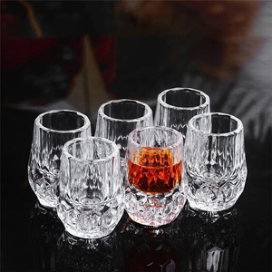 Verre à dégustation de whisky miniature de 20 ml avec base en or 24 carats, gobelets à shot avec motif diamant en relief - Product Image 2