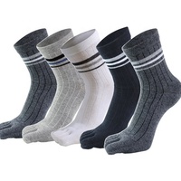 Chaussettes pour hommes et femmes pour chaussures de course pieds nus à cinq doigts, chaussettes de sport idéales pour les chaussettes à cinq doigts