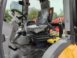 Nueva Retroexcavadora JCB 4CX en Venta, Alta Capacidad de Excavación y Elevación, Cabina Confortable, Máquina Integrada Versátil para Uso Municipal - Product Image 4